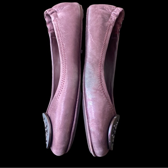 Tory Burch Purple Shimmer Toe Box Logo Medallion Adornment Slip On Loafer 7.5 - Picture 6 of 7